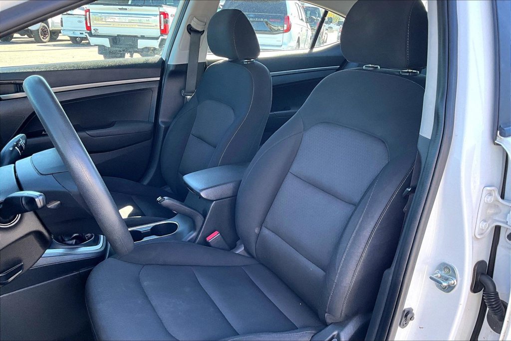 Used 2018 Hyundai Elantra SE FWD image 22