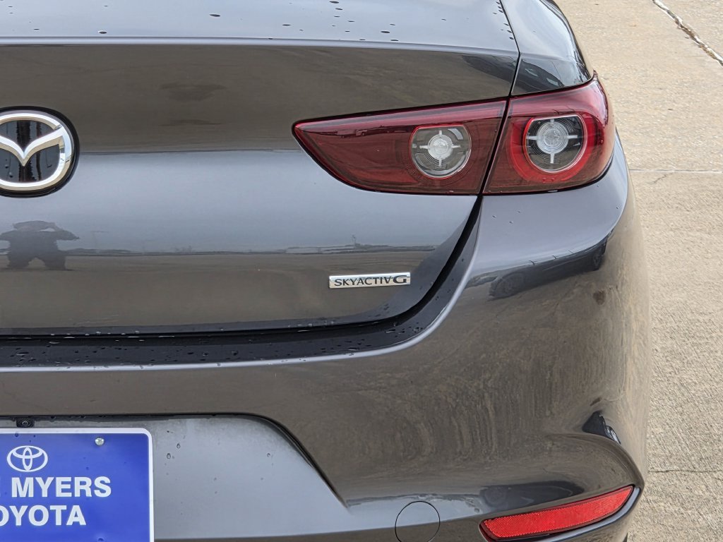 Used 2025 MAZDA MAZDA3 s FWD image 9