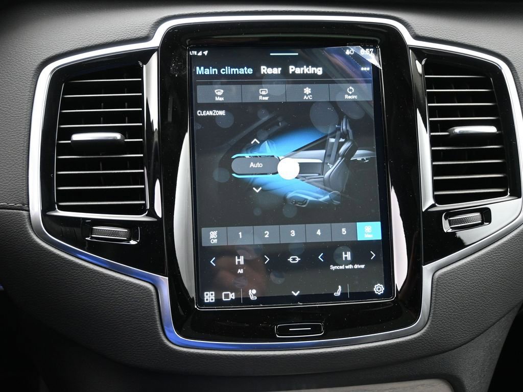 New 2025 Volvo XC90 T8 Ultra w/ Protection Package Premier image 15