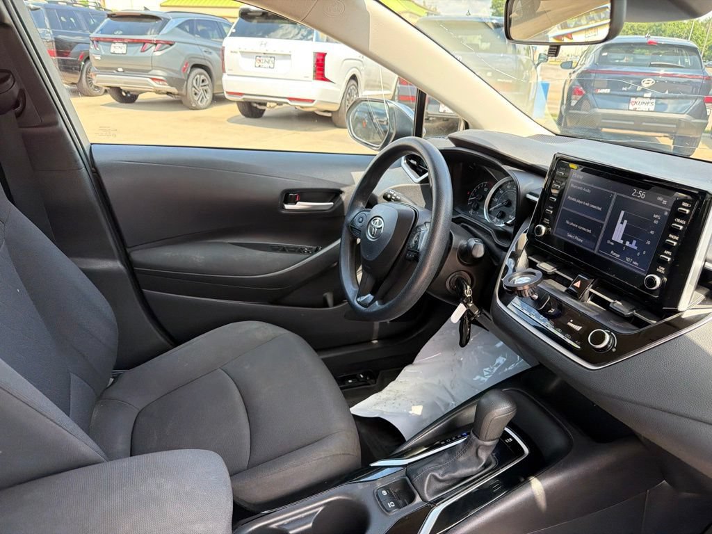 Used 2020 Toyota Corolla LE FWD image 13