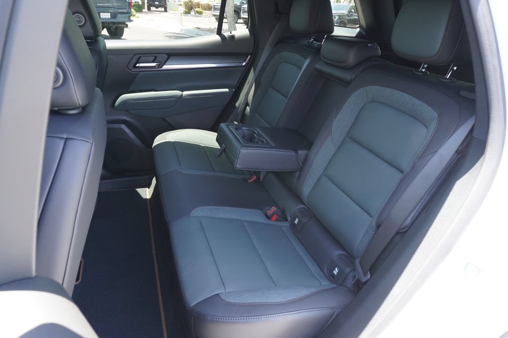 New 2026 GMC Terrain AT4 w/ Technology Package II AWD/4WD image 10