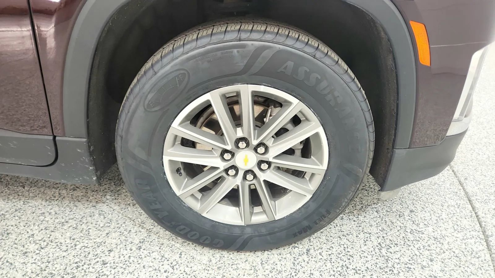 Used 2023 Chevrolet Traverse LT image 13