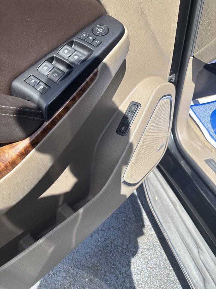Used 2015 Chevrolet Tahoe LTZ w/ Max Trailering Package RWD image 11