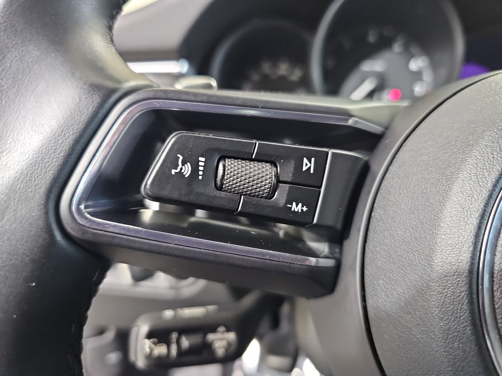 Used 2023 Porsche Macan Turbo AWD/4WD image 20