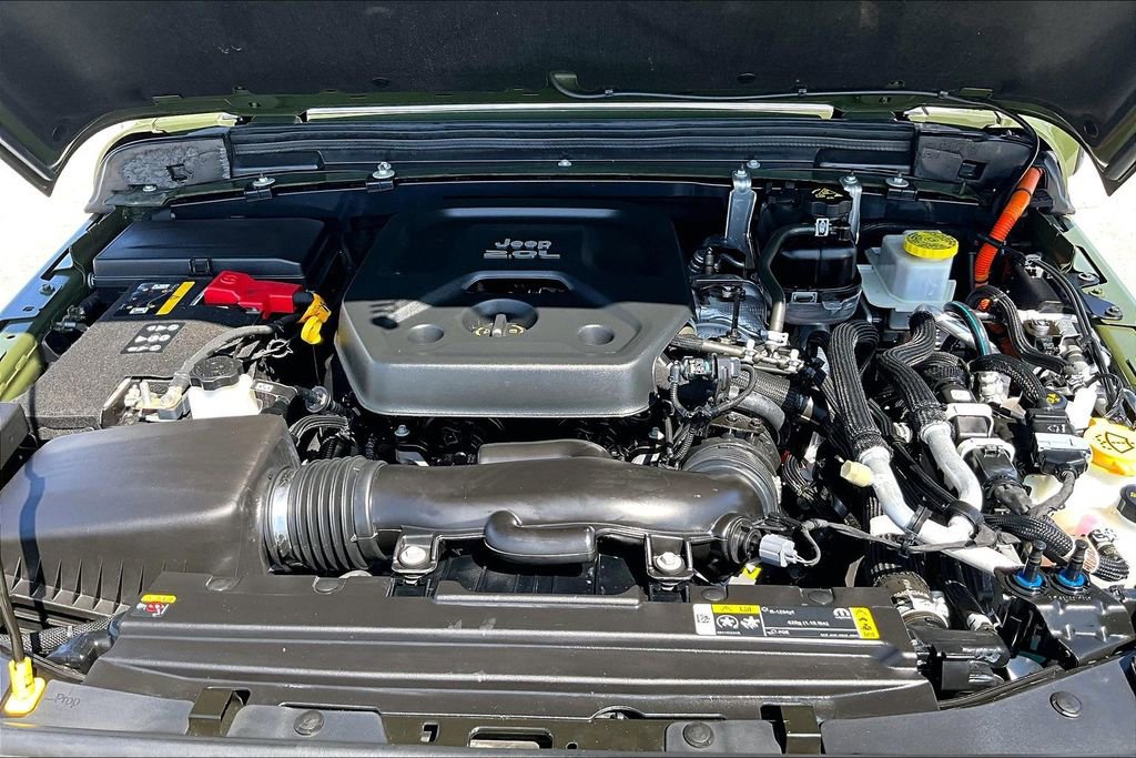 Used 2022 Jeep Wrangler Unlimited Sahara image 27