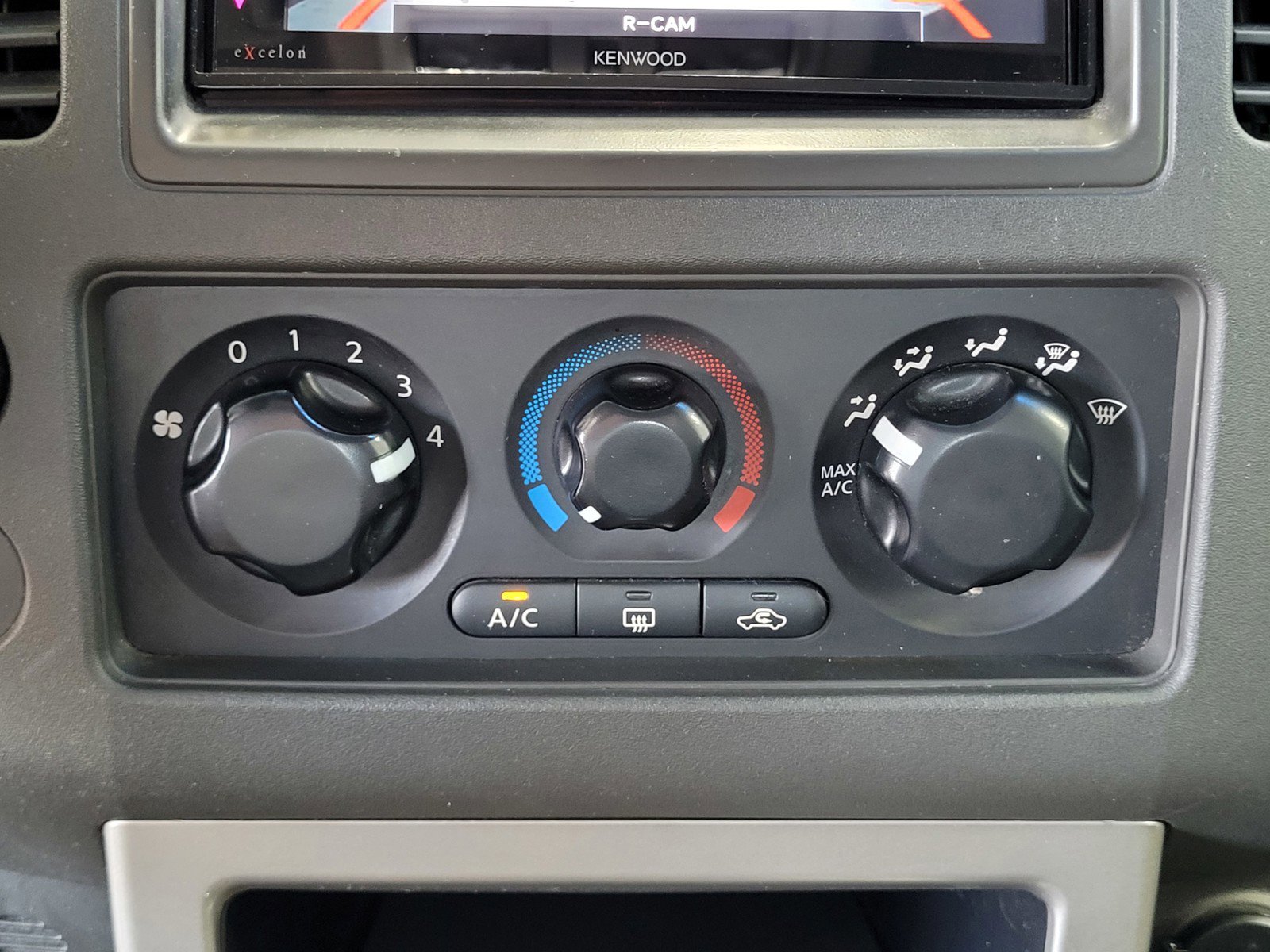 Used 2008 Nissan Pathfinder S RWD image 13