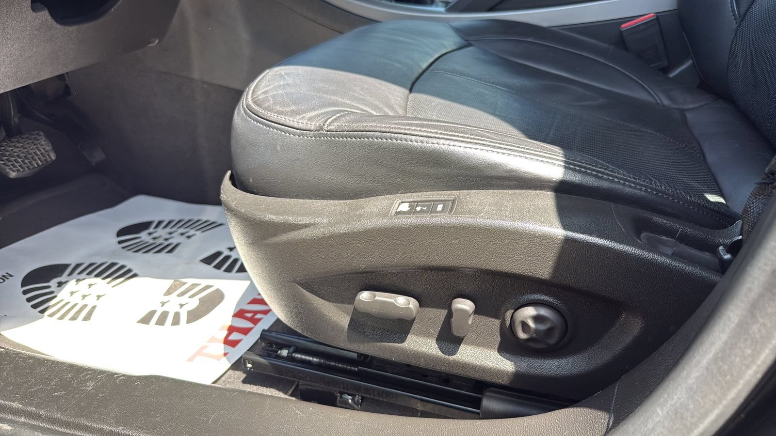Used 2012 Buick LaCrosse Touring FWD image 10