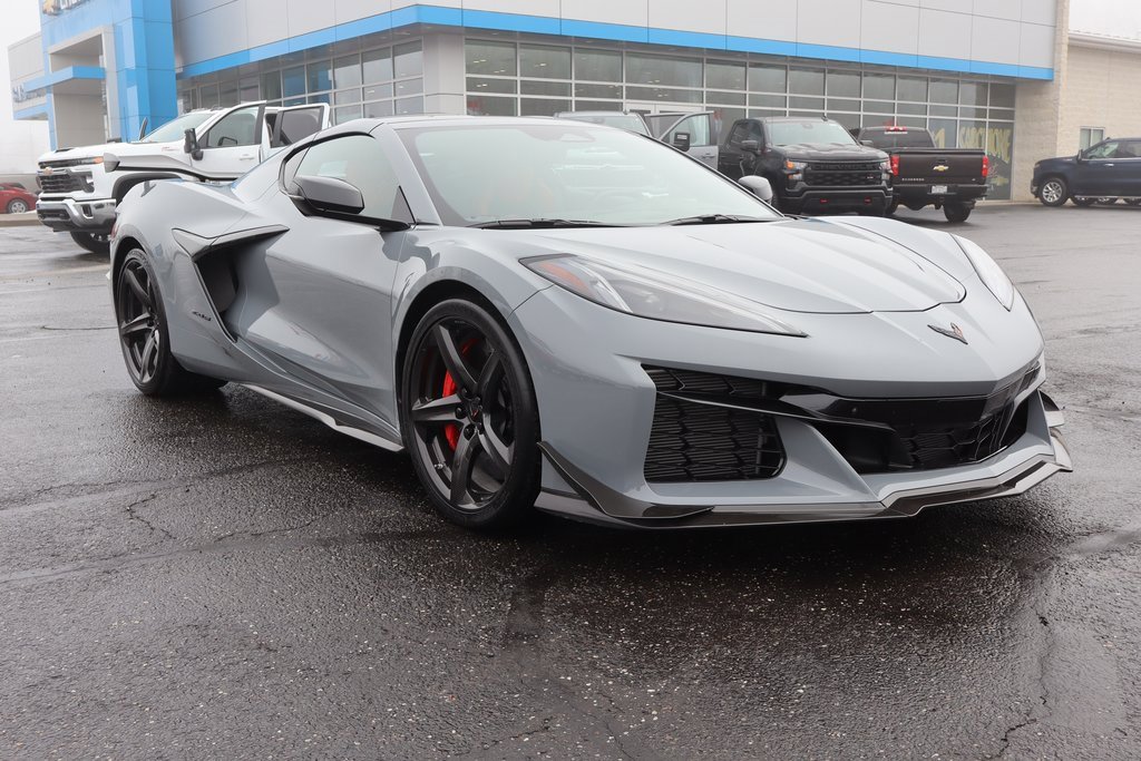Used 2025 Chevrolet Corvette Z06 w/ Z07 Performance Package image 2