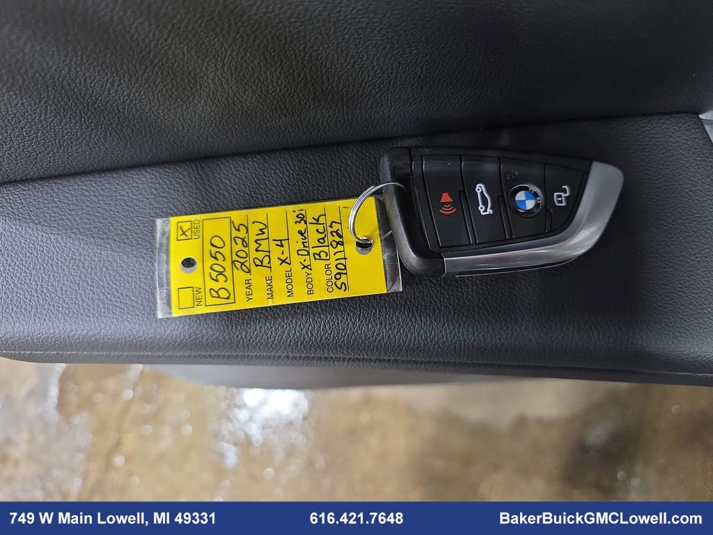 Used 2025 BMW X4 xDrive30i image 37