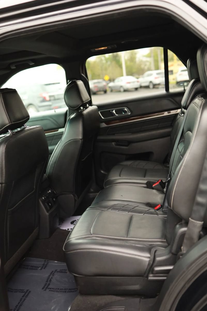 Used 2016 Ford Explorer Platinum AWD/4WD image 27