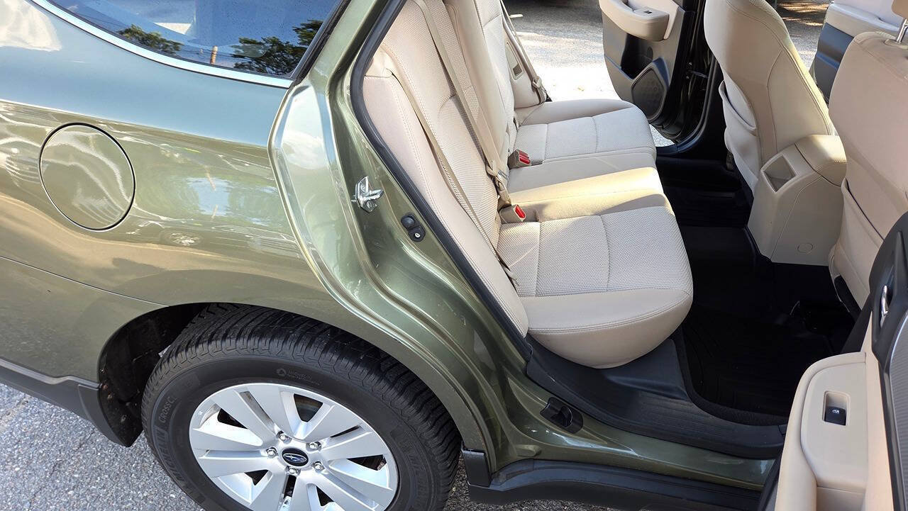 Used 2016 Subaru Outback 2.5i Premium AWD/4WD image 40