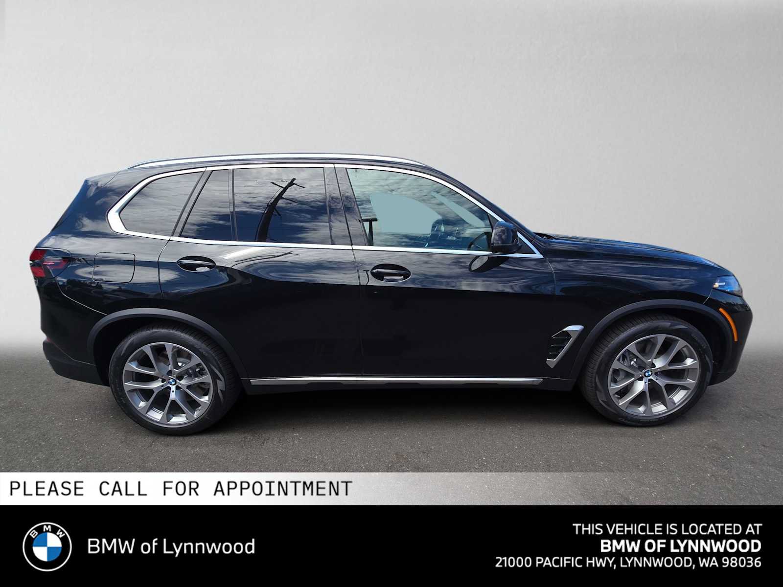 New 2026 BMW X5 xDrive50e w/ Climate Comfort Package AWD/4WD image 2