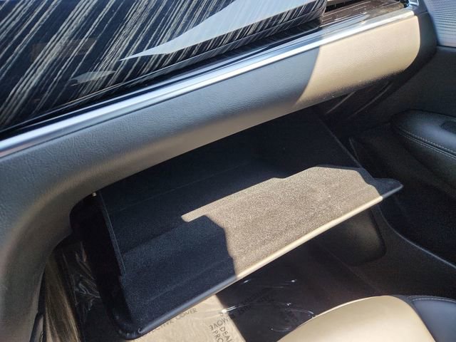 Used 2025 Cadillac XT6 Premium Luxury image 51