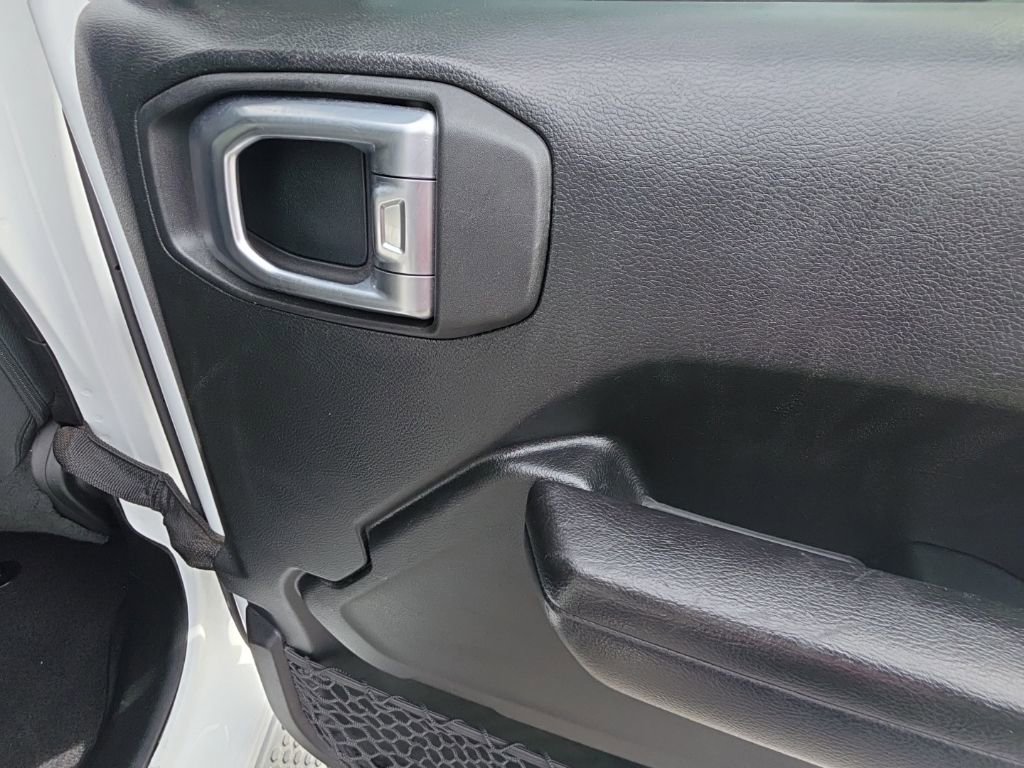 Used 2018 Jeep Wrangler Unlimited Sport S image 36