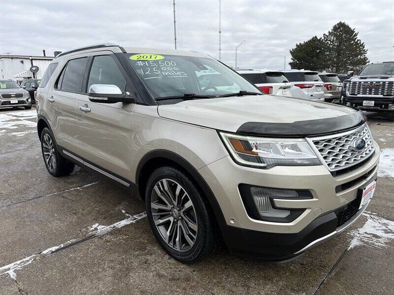 Used 2017 Ford Explorer Platinum image 8