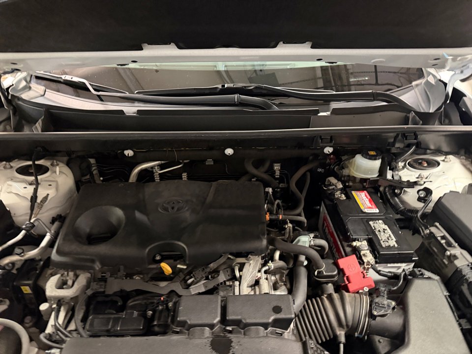 Used 2020 Toyota RAV4 XLE w/ All Weather Liner Package AWD/4WD image 20