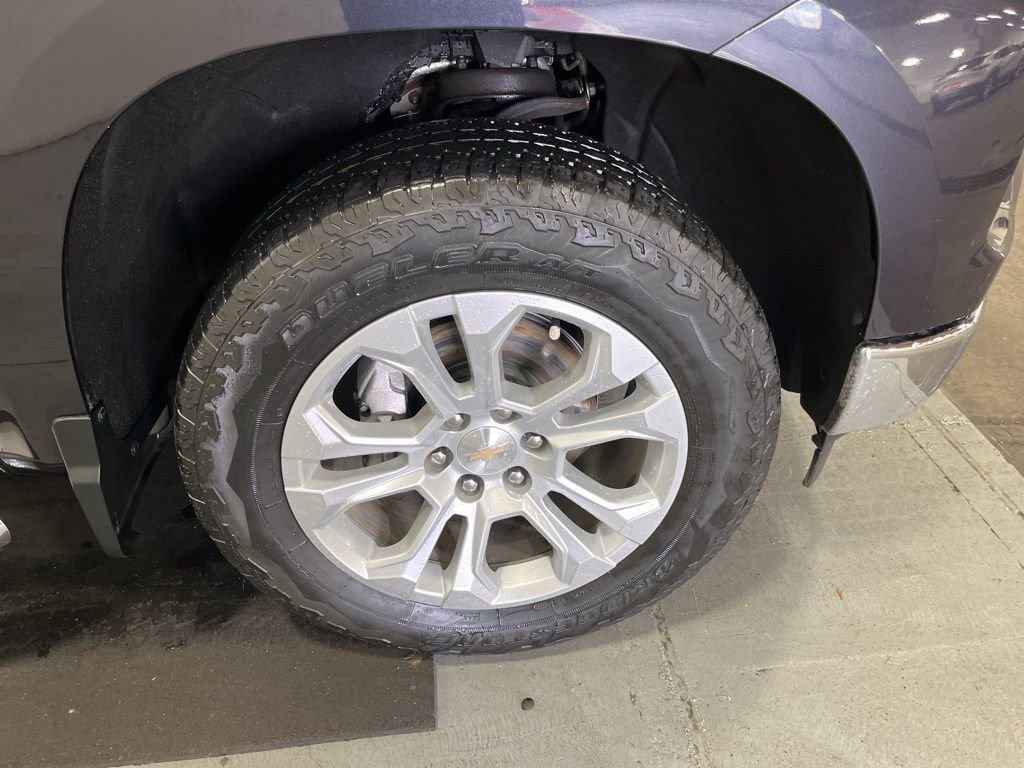 Used 2022 Chevrolet Silverado 1500 LTZ w/ LTZ Premium Package image 12