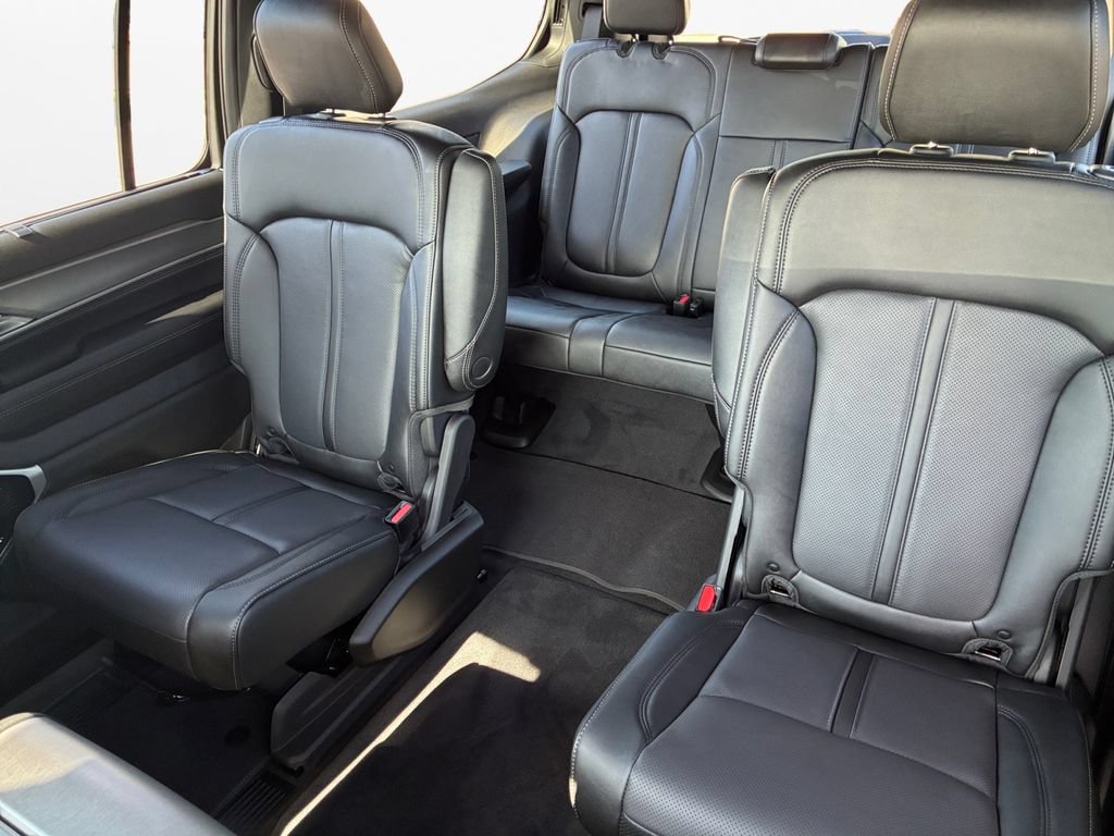New 2026 Jeep Grand Wagoneer Limited AWD/4WD image 22