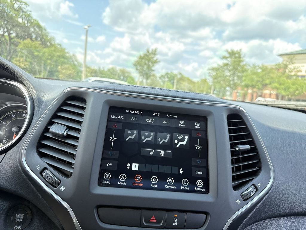 Used 2022 Jeep Cherokee Latitude Lux FWD image 15