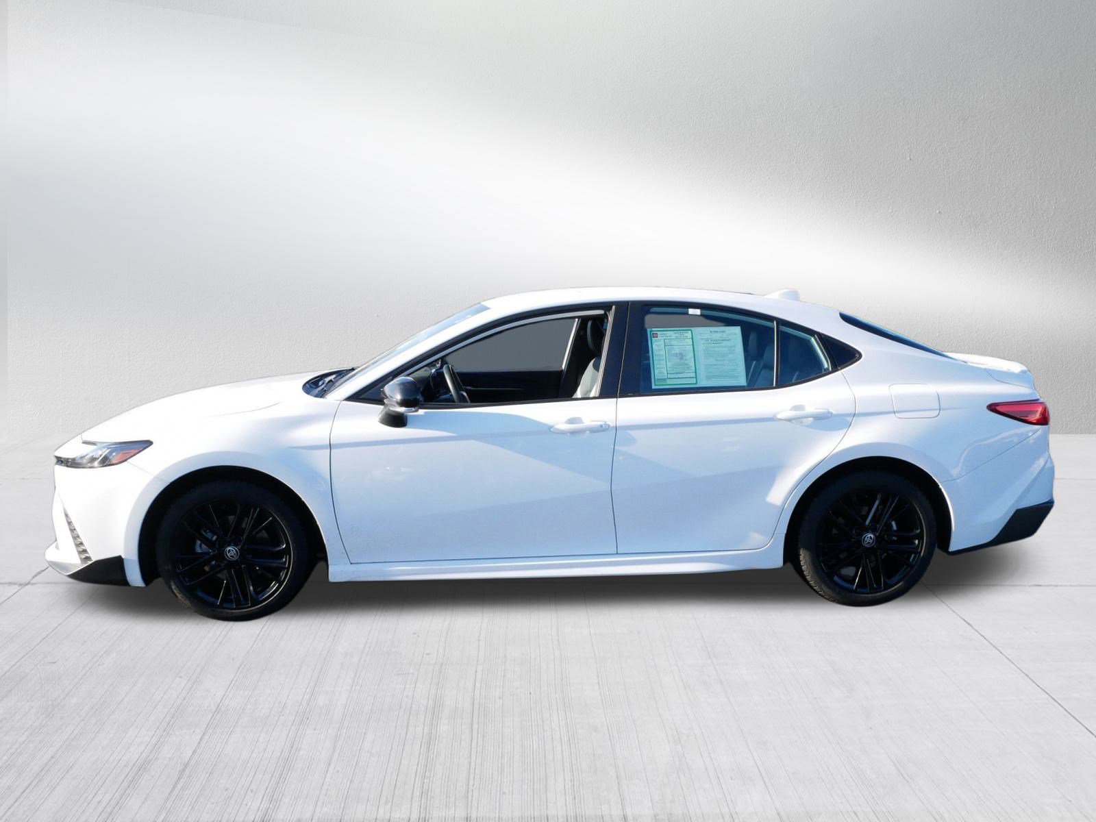 Certified 2025 Toyota Camry SE w/ Convenience Package image 4