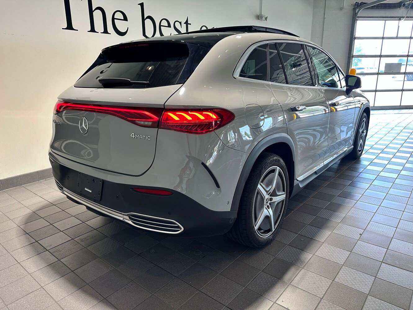 Used 2023 Mercedes-Benz EQE 350+ 4MATIC SUV image 4