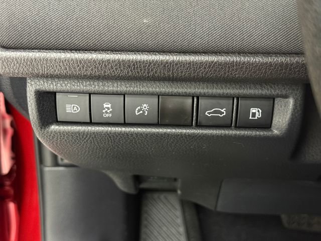 Used 2025 Toyota Camry LE FWD image 14