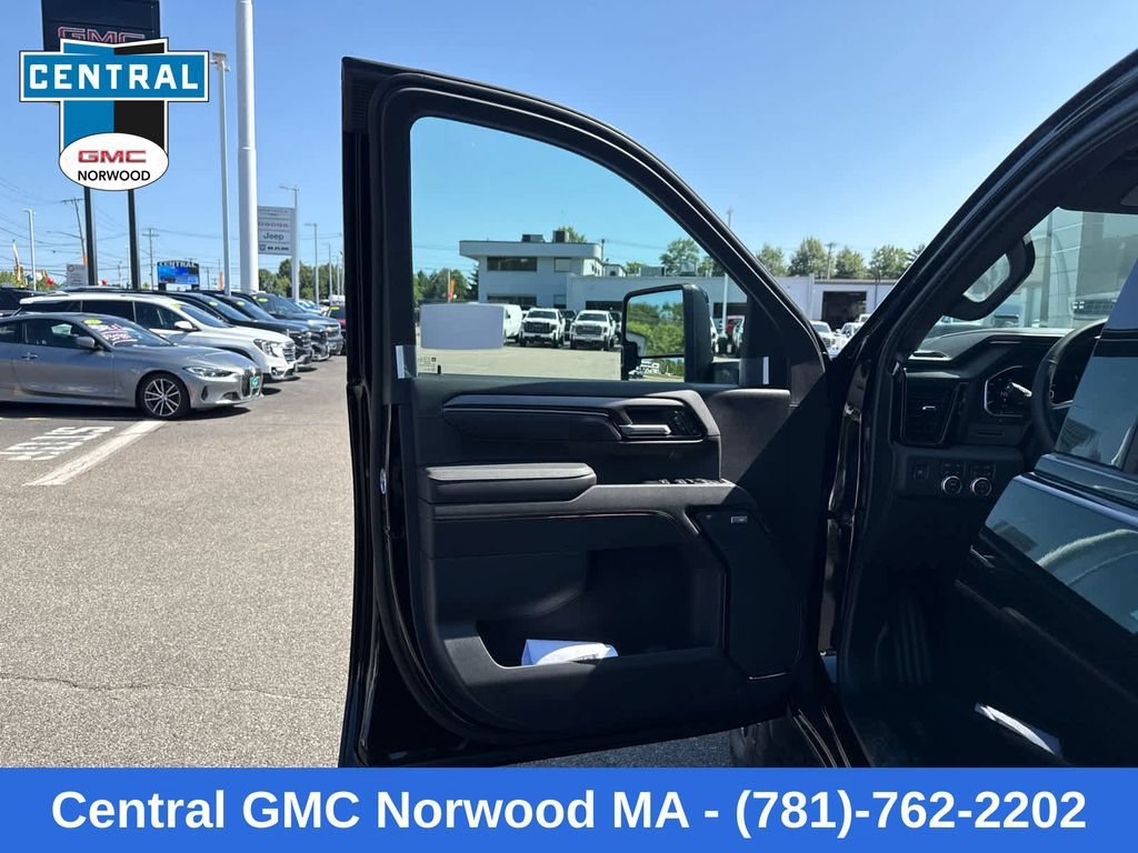 New 2026 GMC Sierra 2500 AT4 w/ AT4 Preferred Package AWD/4WD image 13