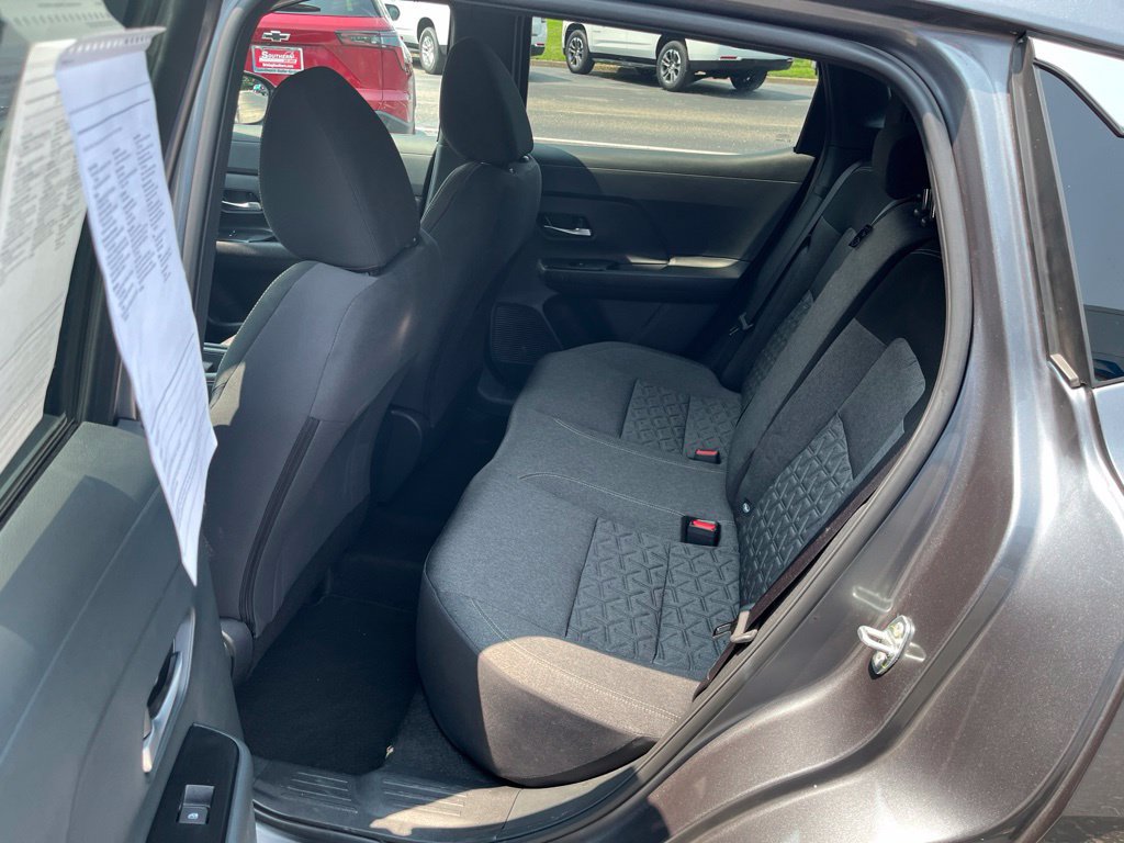 Used 2025 Nissan Kicks SV AWD/4WD image 46