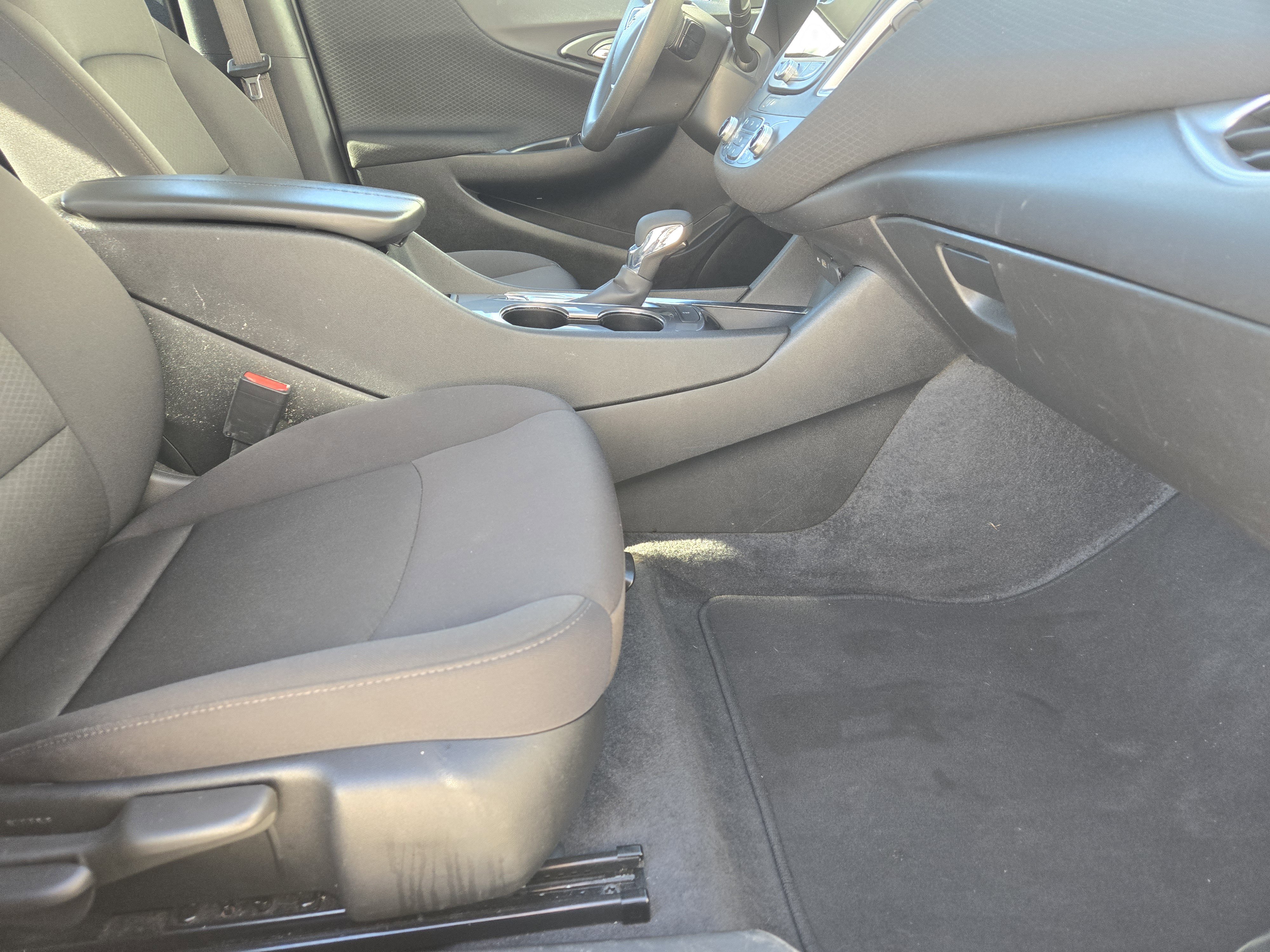 Used 2023 Chevrolet Malibu LT image 17