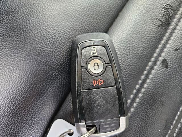 Used 2024 Ford Edge SEL image 29