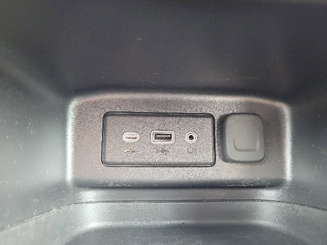 Used 2023 Chevrolet Equinox LT AWD/4WD image 40