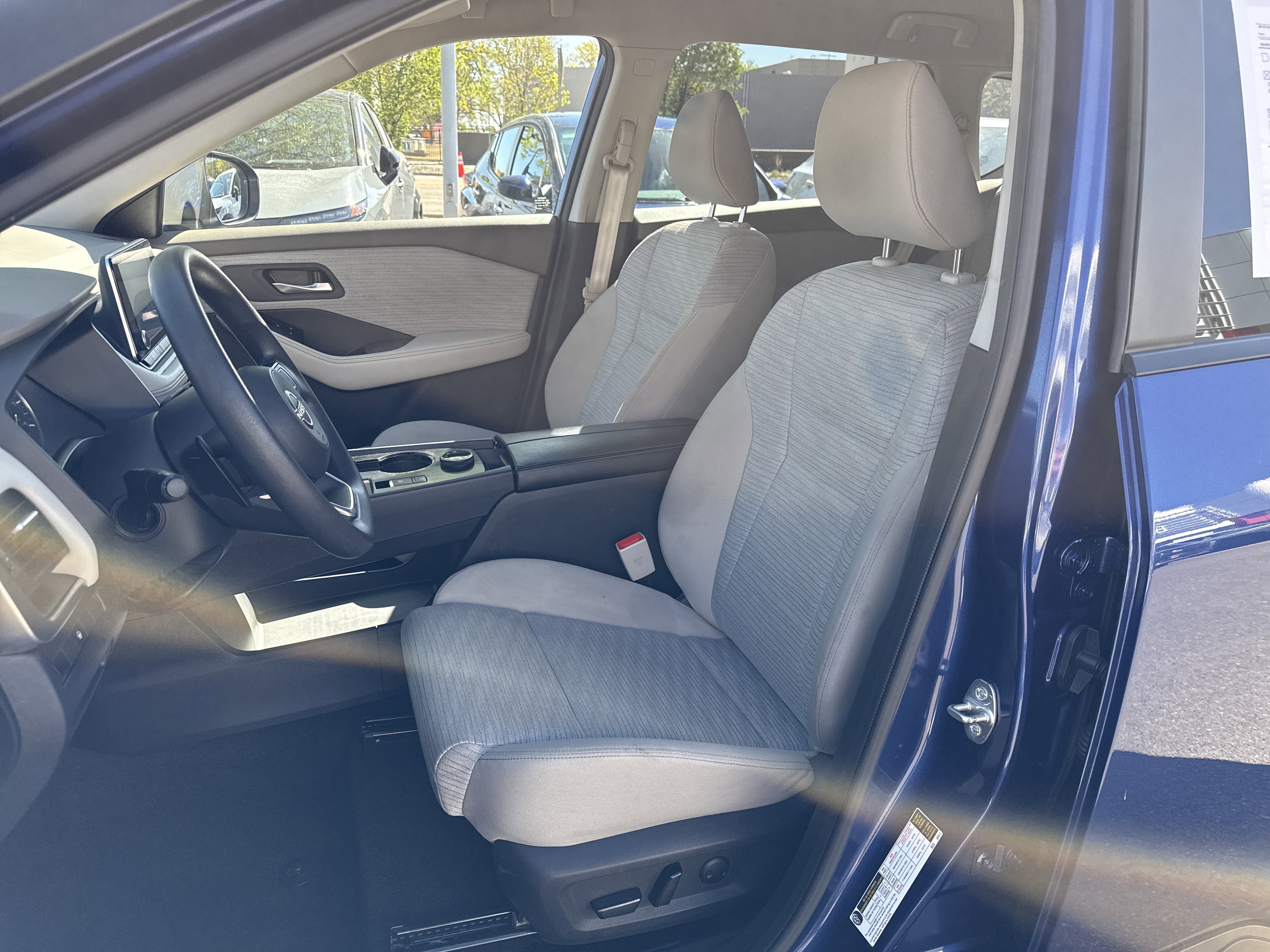 Certified 2023 Nissan Rogue SV image 16