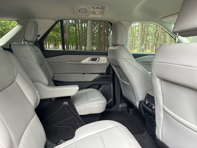 Used 2026 Ford Explorer Active w/ Active Comfort Package RWD image 24
