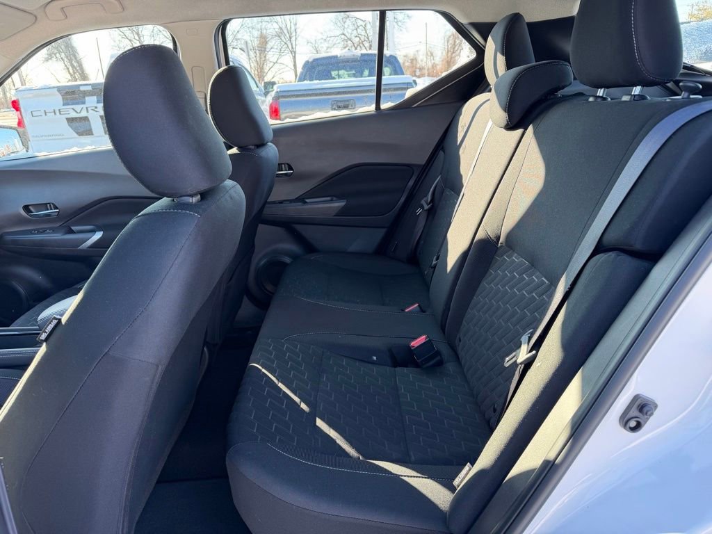 Certified 2024 Nissan Kicks SV image 23