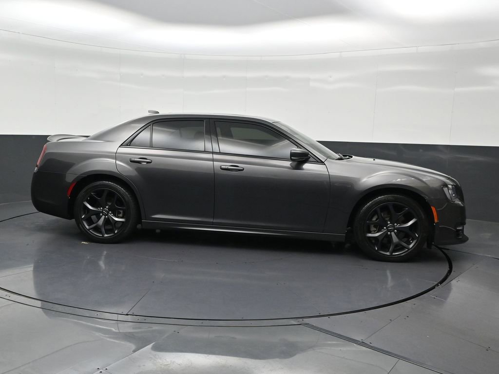 Used 2023 Chrysler 300 S w/ Comfort Group RWD image 7