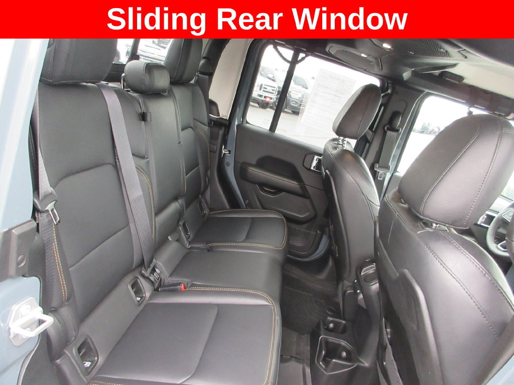 Used 2025 Jeep Gladiator Overland AWD/4WD image 21