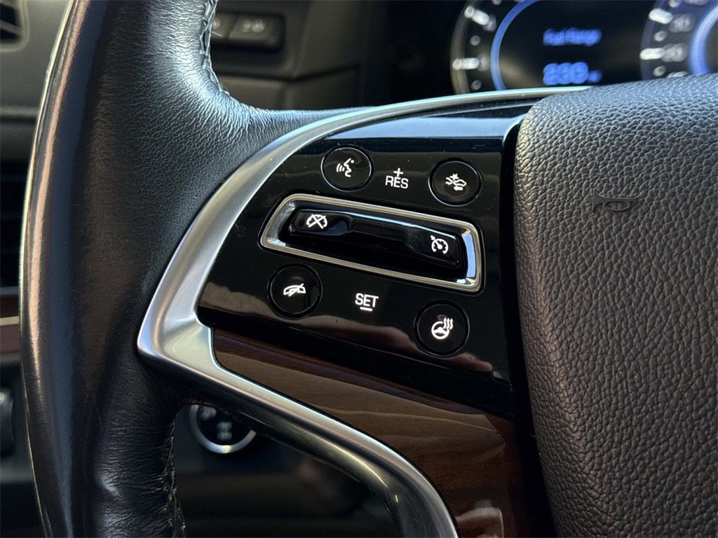 Used 2018 Cadillac Escalade ESV Premium Luxury image 26