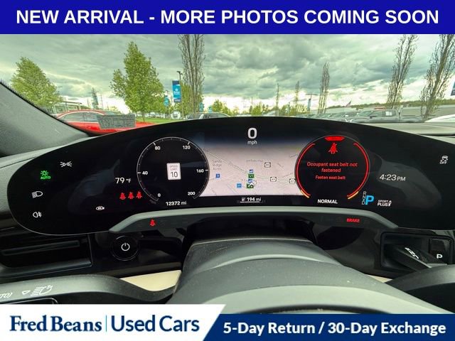 Used 2024 Porsche Taycan image 23