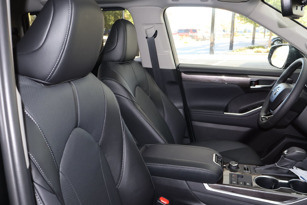 New 2026 Toyota Highlander Limited AWD/4WD image 44
