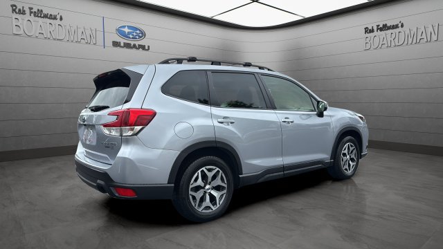 Used 2023 Subaru Forester Premium AWD/4WD image 4