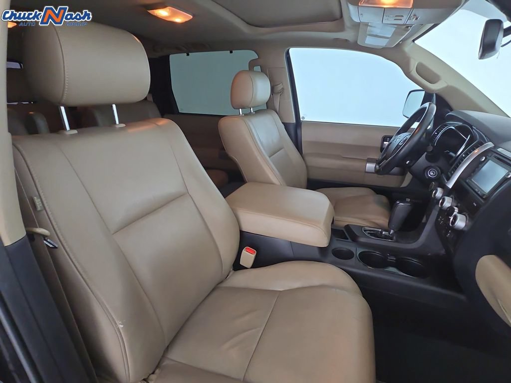 Used 2019 Toyota Sequoia Limited w/ Safety & Convenience Package AWD/4WD image 33