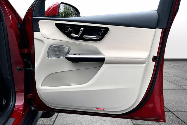 Certified 2026 Mercedes-Benz GLC 350e 4MATIC image 31