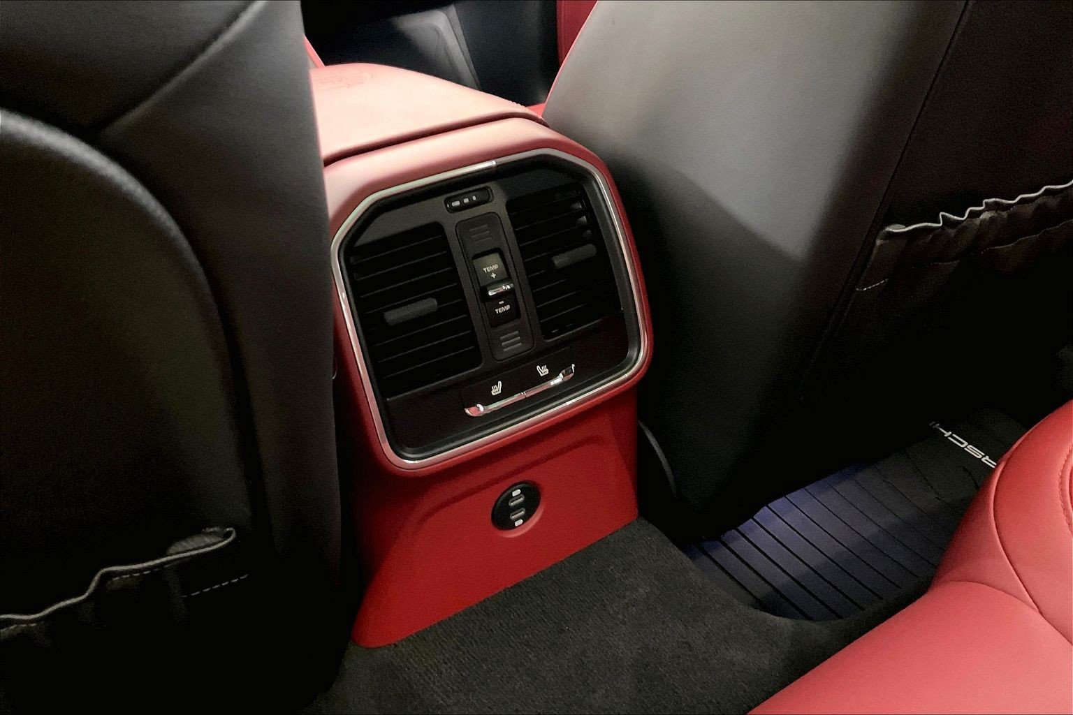 Used 2021 Porsche Macan GTS AWD/4WD image 34