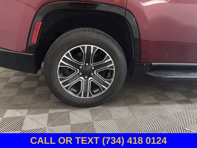 Used 2024 Jeep Wagoneer Series II AWD/4WD image 59
