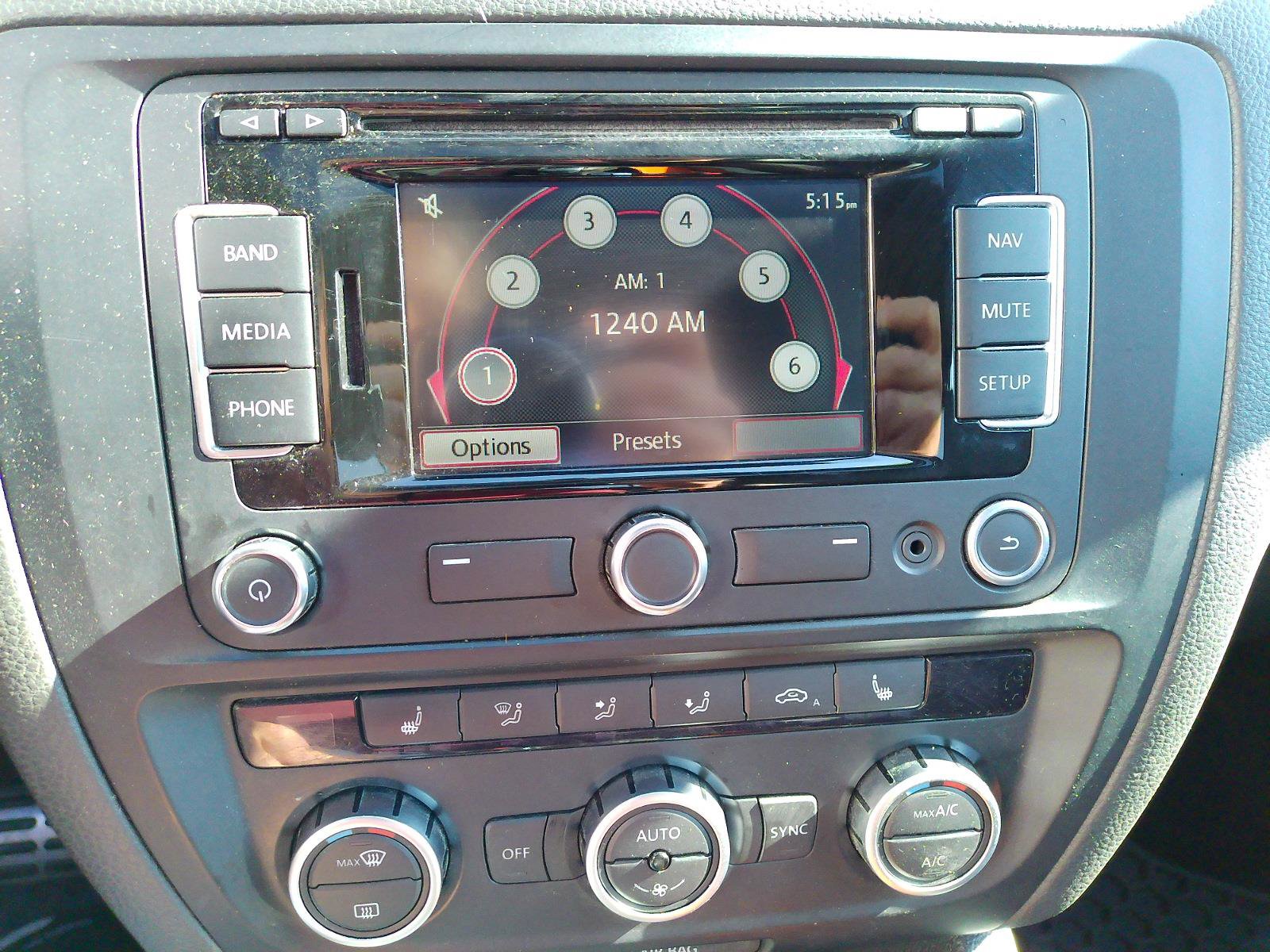 Used 2013 Volkswagen Jetta GLI Autobahn FWD image 18