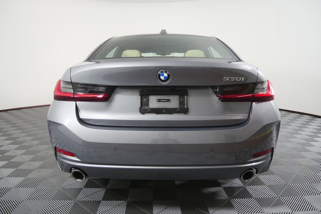 Certified 2024 BMW 330i Sedan image 4
