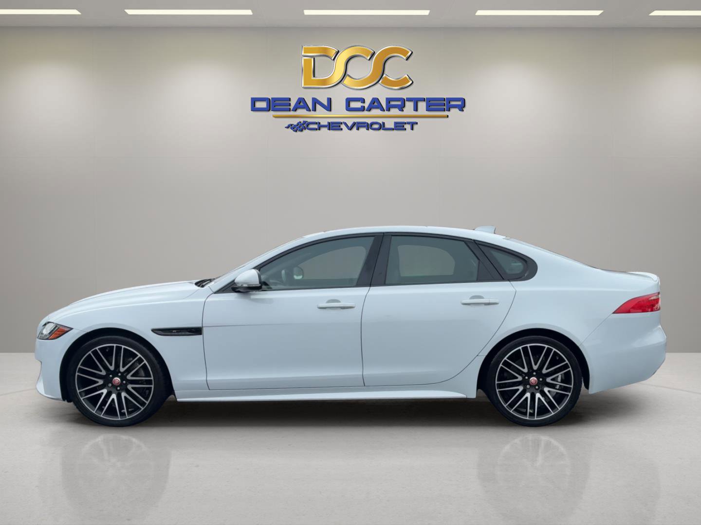 Used 2020 Jaguar XF Checkered Flag image 2