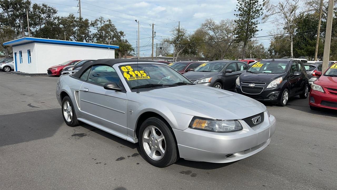 Used 2003 Ford Mustang Convertible image 19