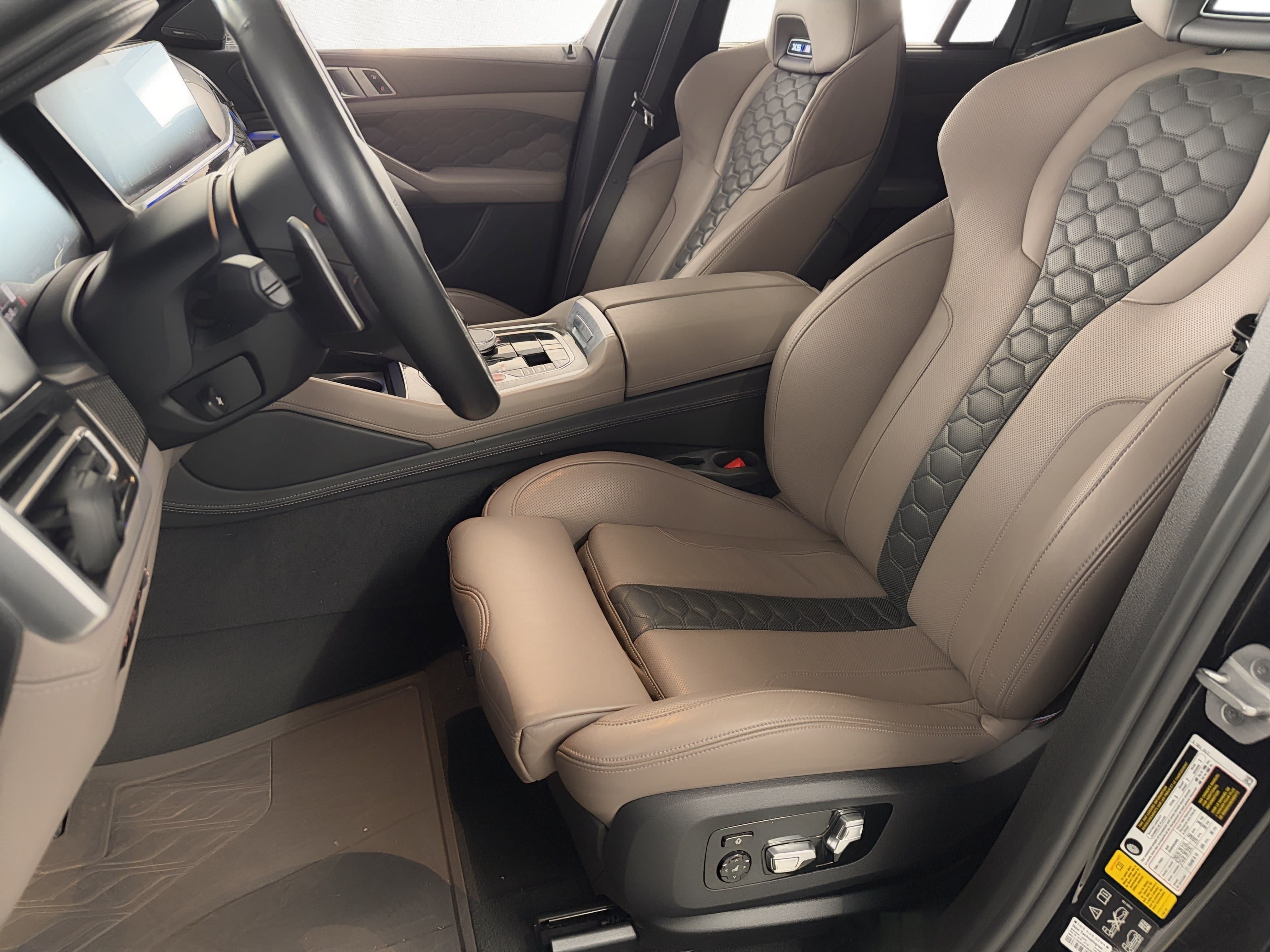 Used 2021 BMW X6 M w/ Competition Package AWD/4WD image 5