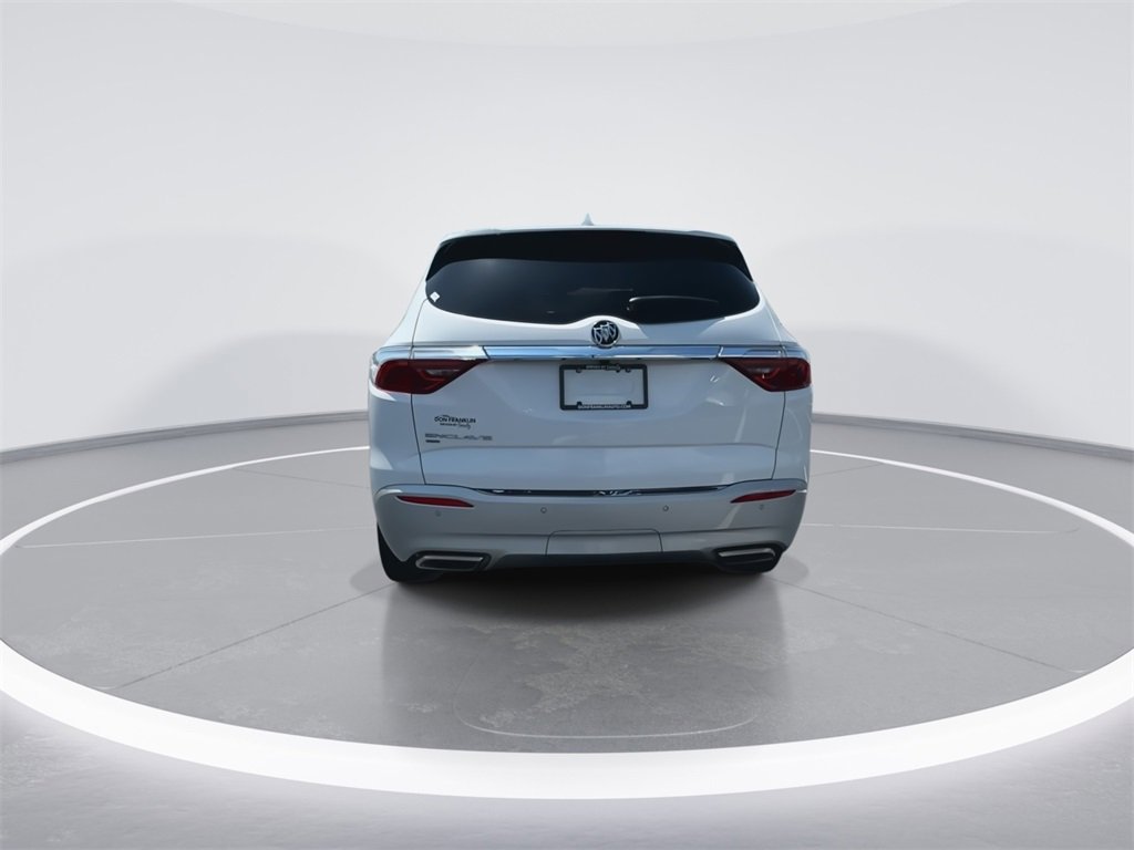Used 2023 Buick Enclave Essence image 7